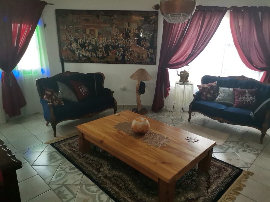 3 Bedroom Property for Sale in Kwanonqaba Western Cape